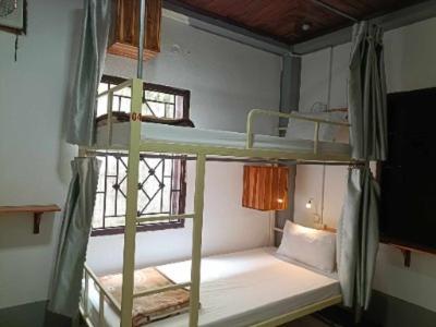 City Backpackers & Travel لوانغ برابانغ المظهر الخارجي الصورة